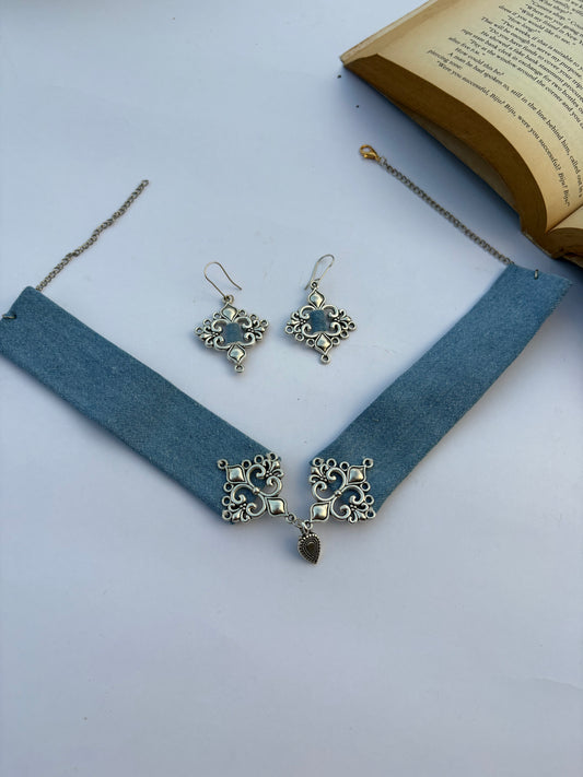 Denim neckband