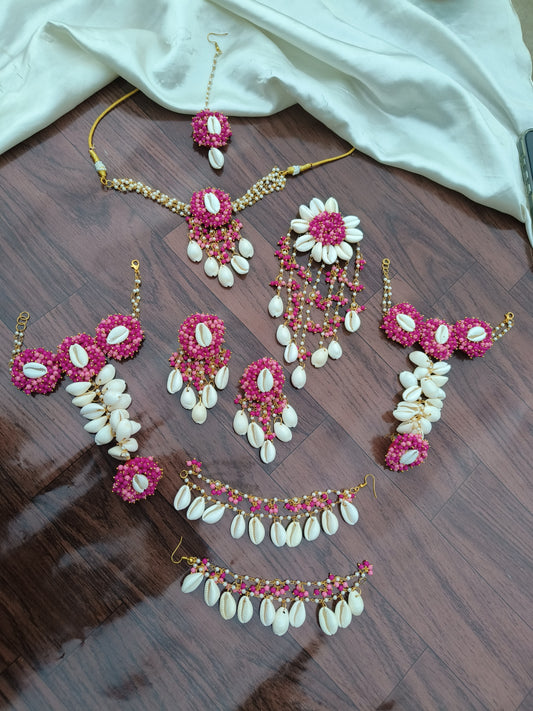 MOH set with hairpin
