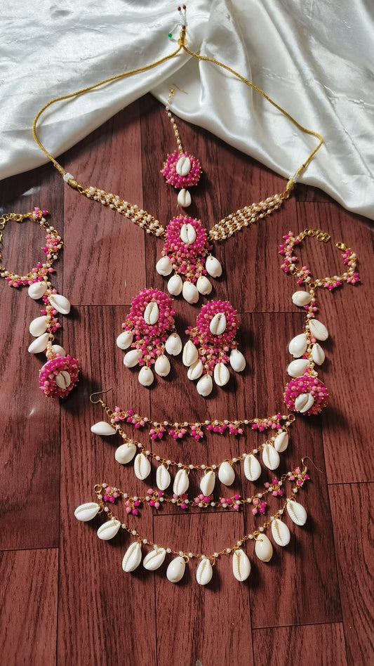 GULAB with sahara chain